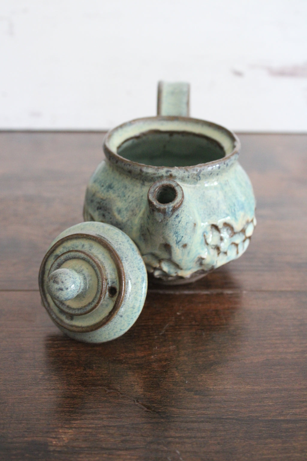 Mini Personal Sea Foam On The Rocks Tea Pot