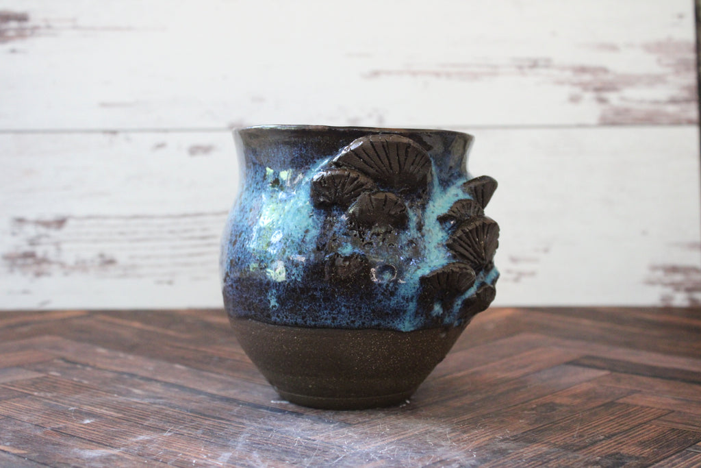 Bioluminance Terra Meter Vessel
