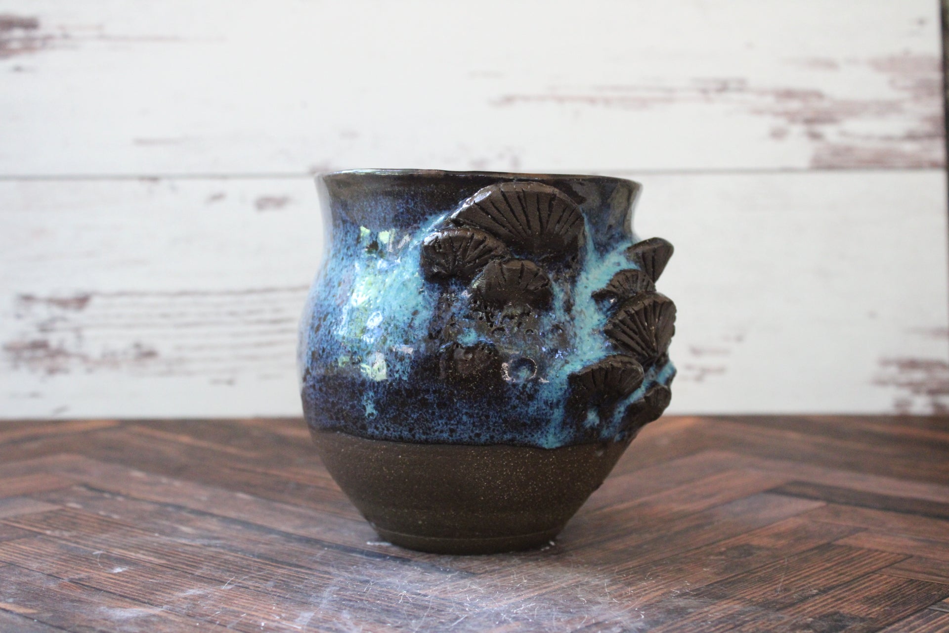 Bioluminance Terra Meter Vessel