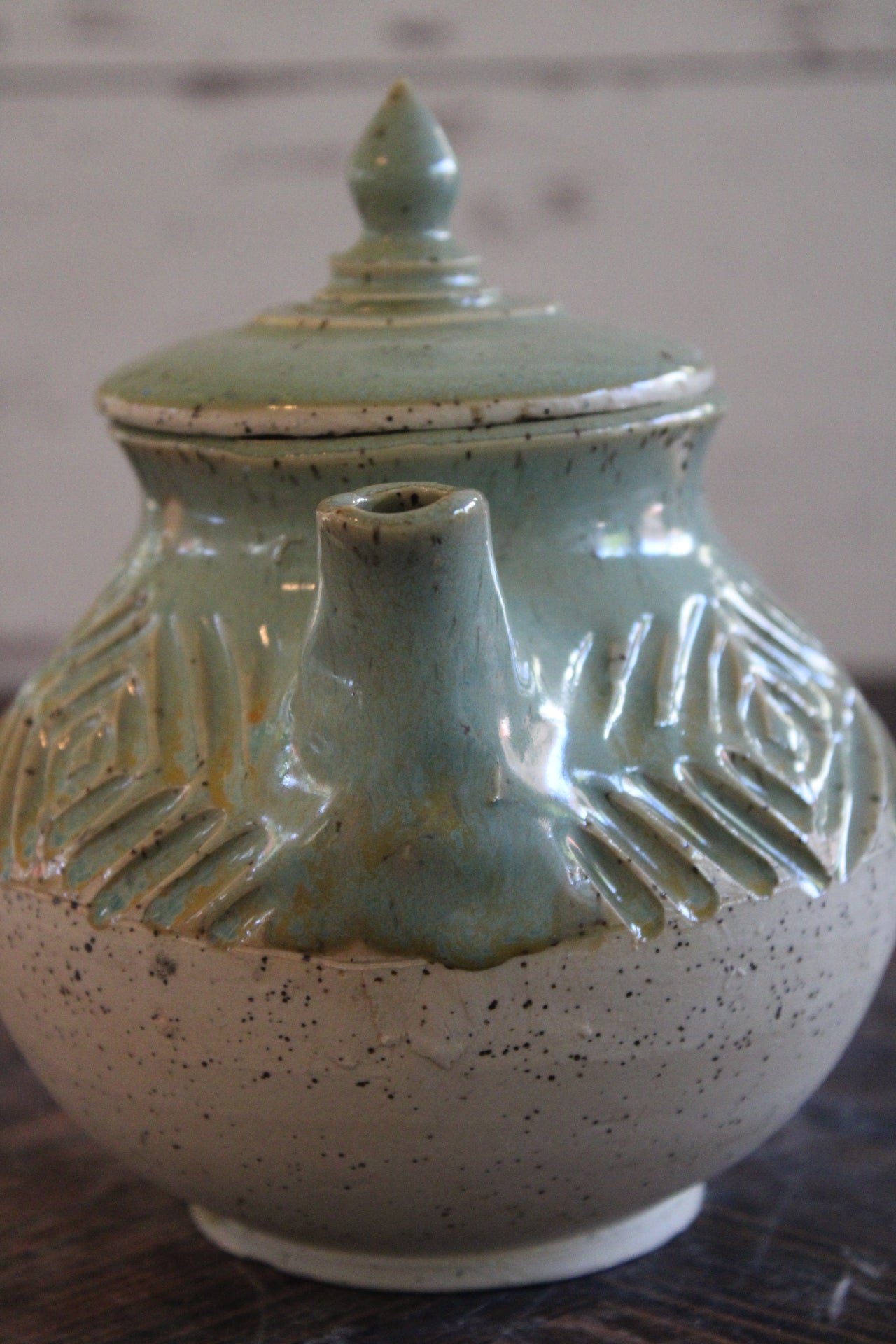 Sea Foam Criss Cross Tea Pot