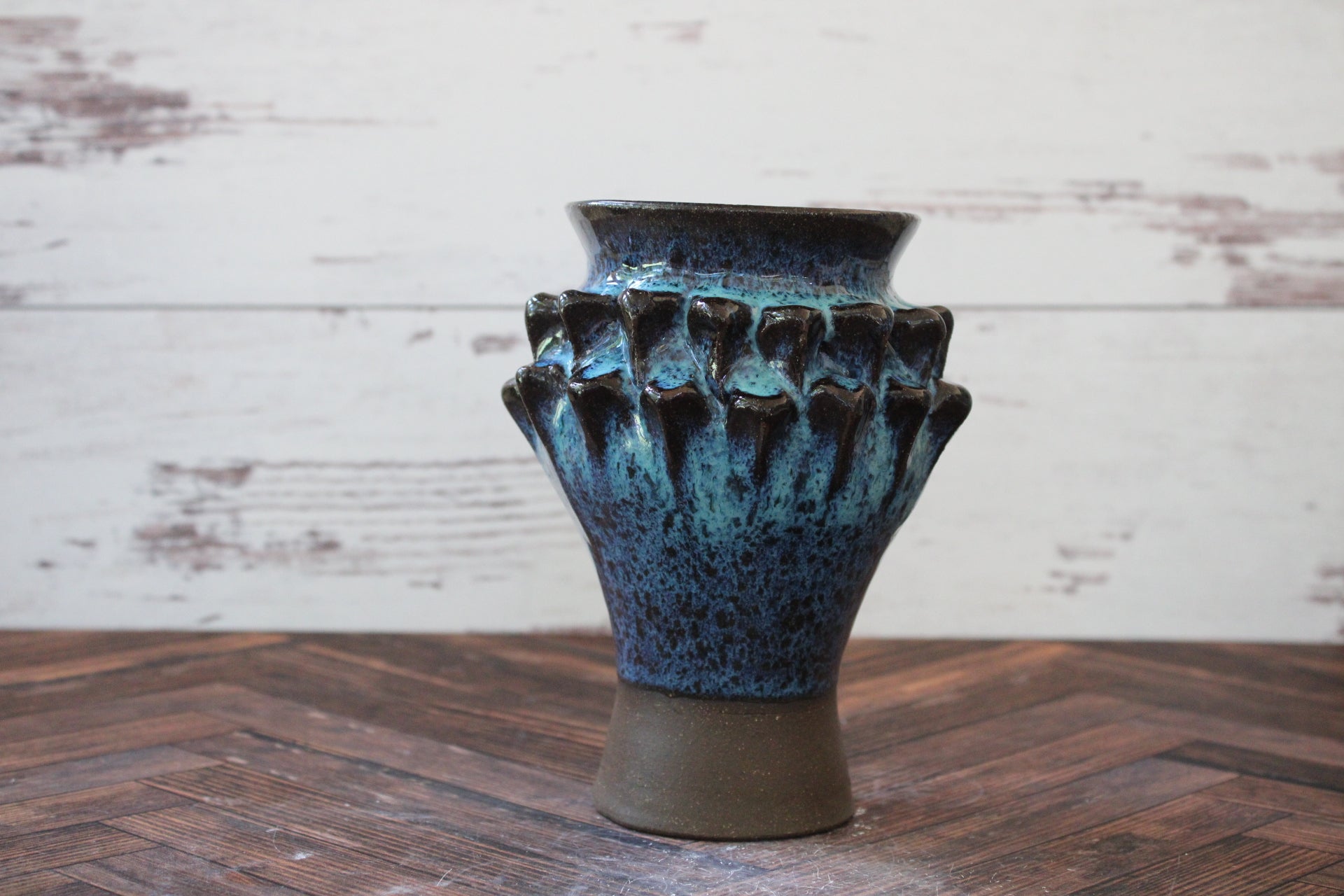 Bioluminance Urchin Vessel