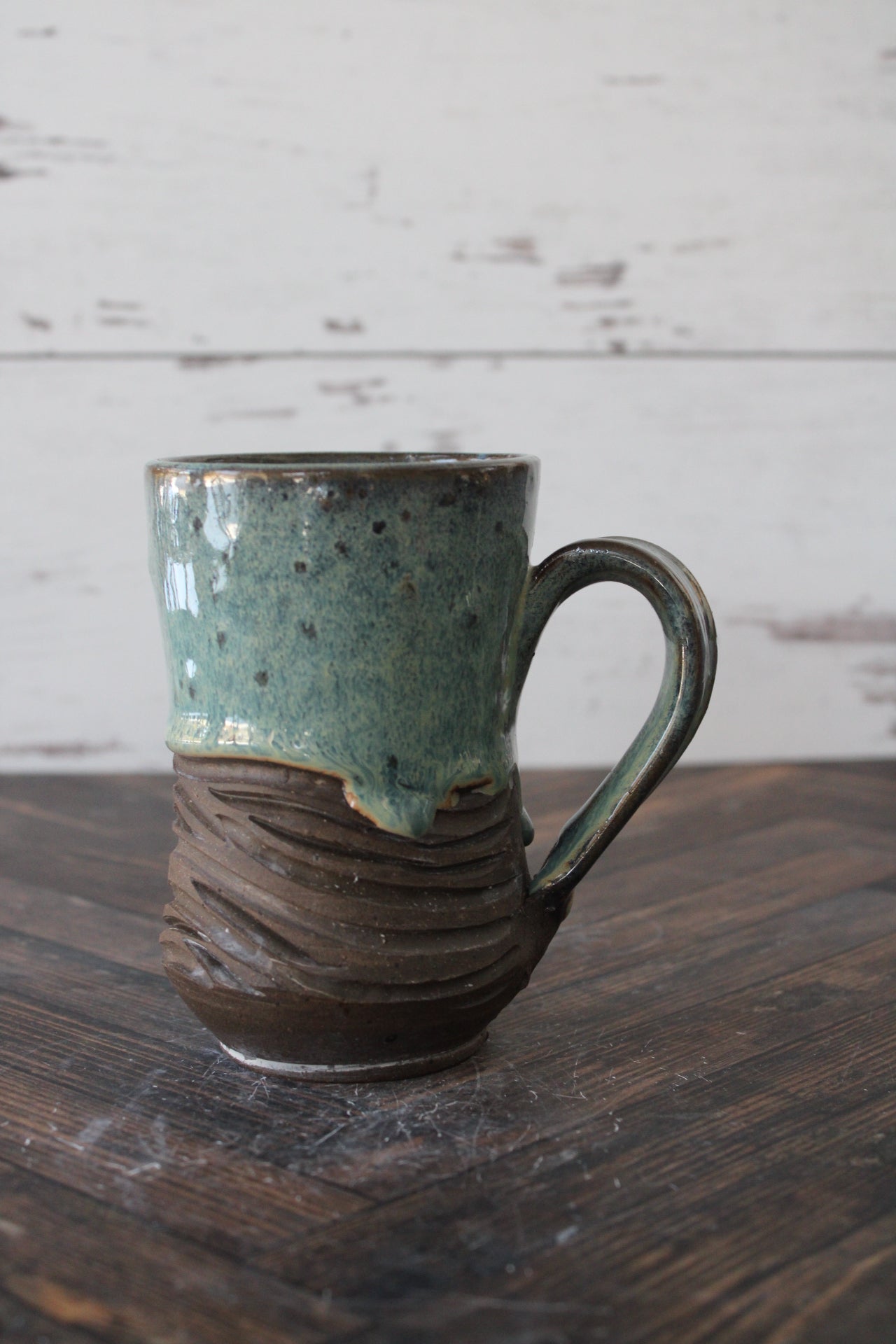 Dark Seas Wave Carved Mug