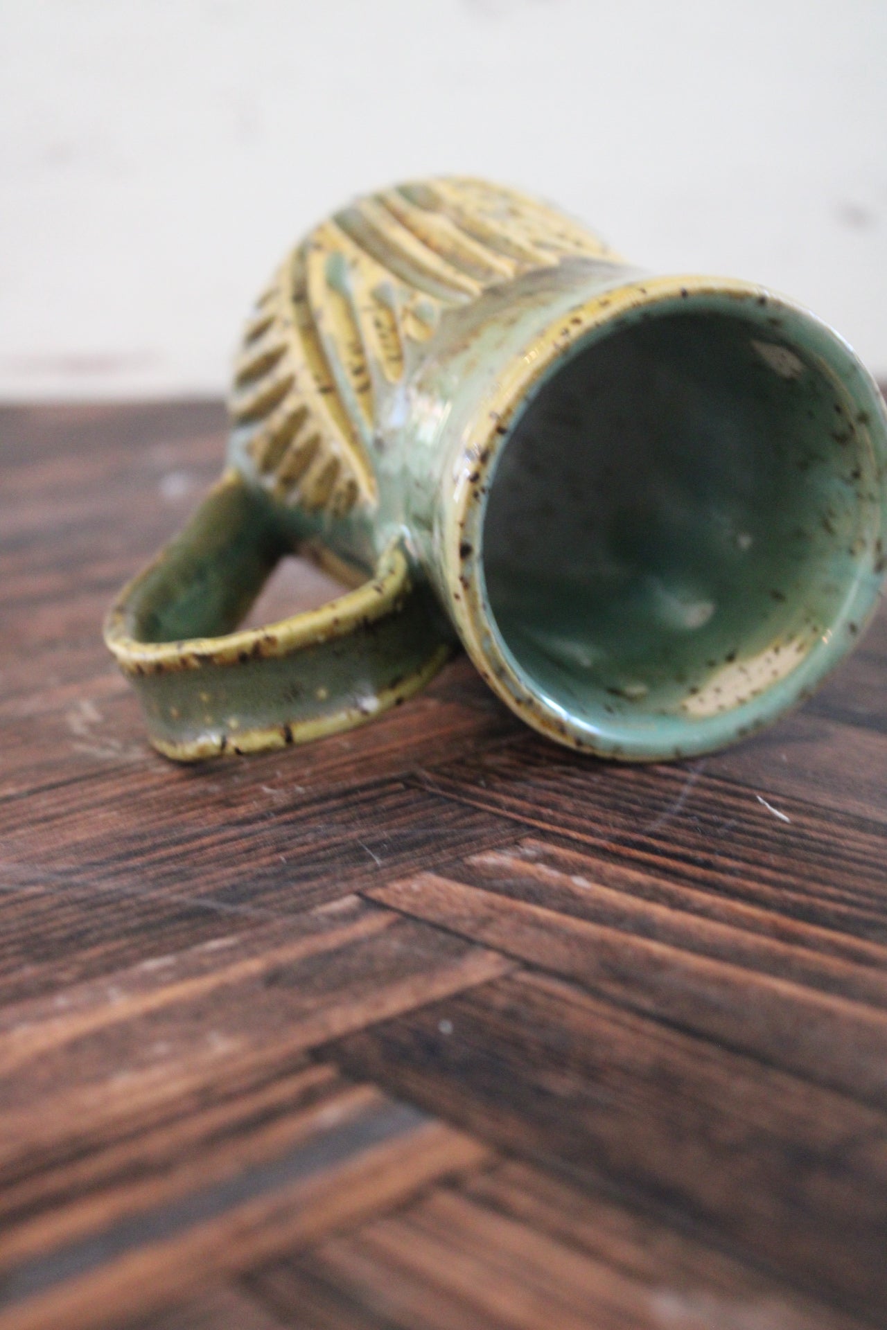 Forest CrIss Cross Carved Mug