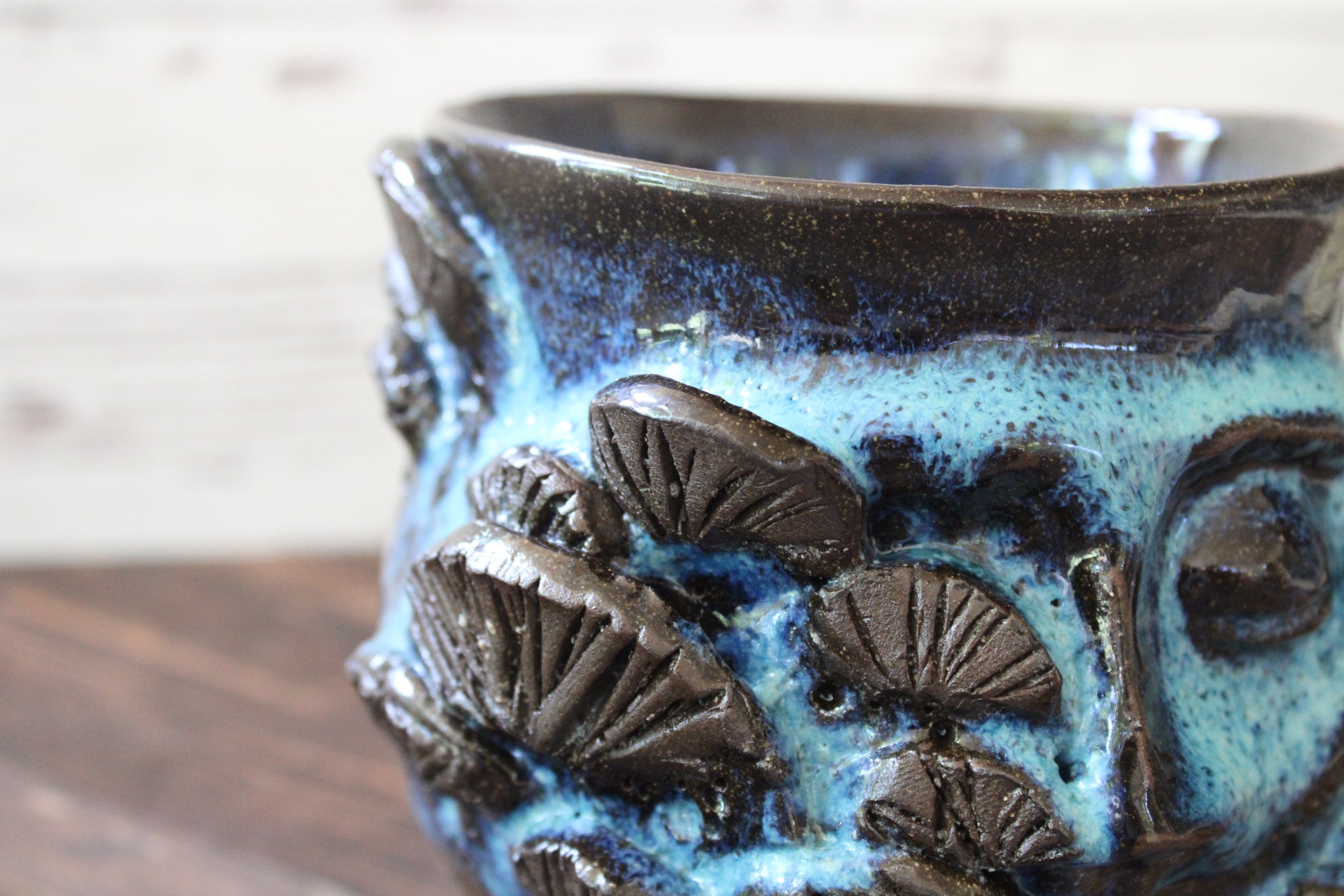 Bioluminance Terra Meter Vessel