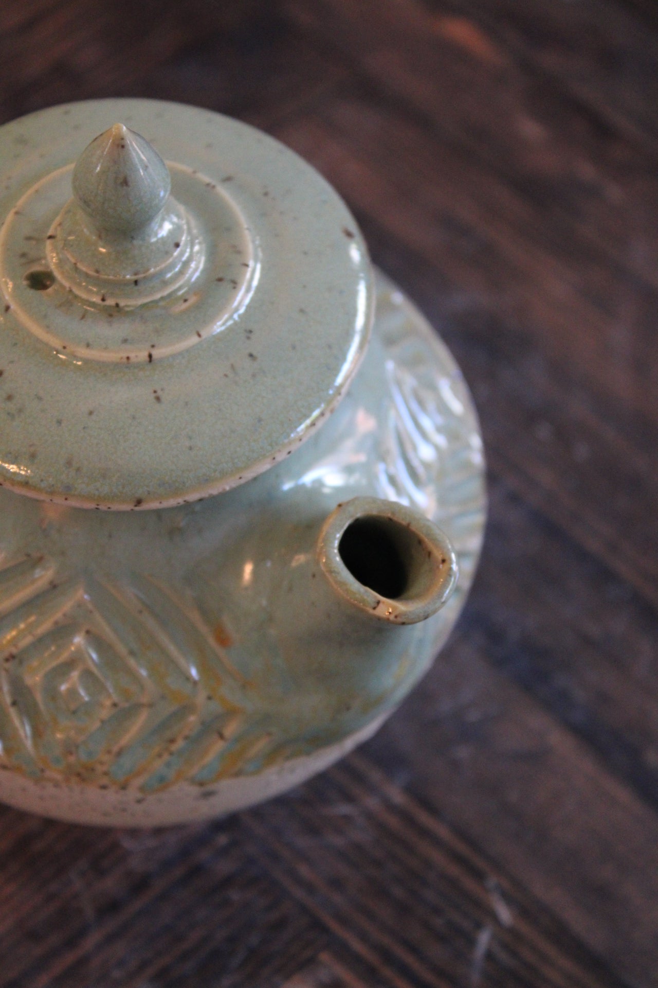 Sea Foam Criss Cross Tea Pot