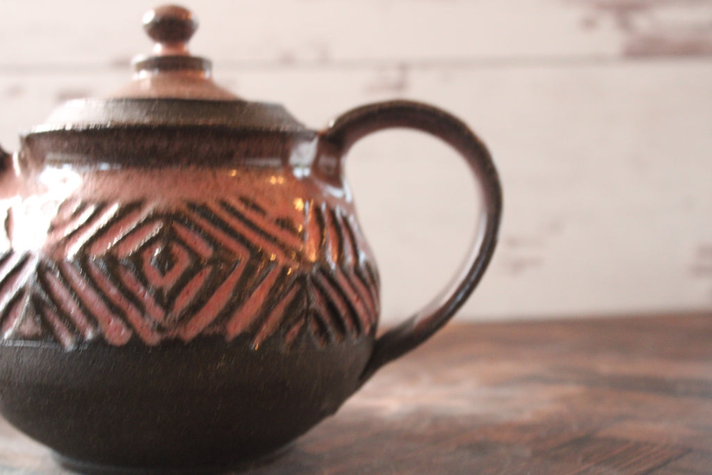 Personal Punk Pink Cross Cross Tea Pot