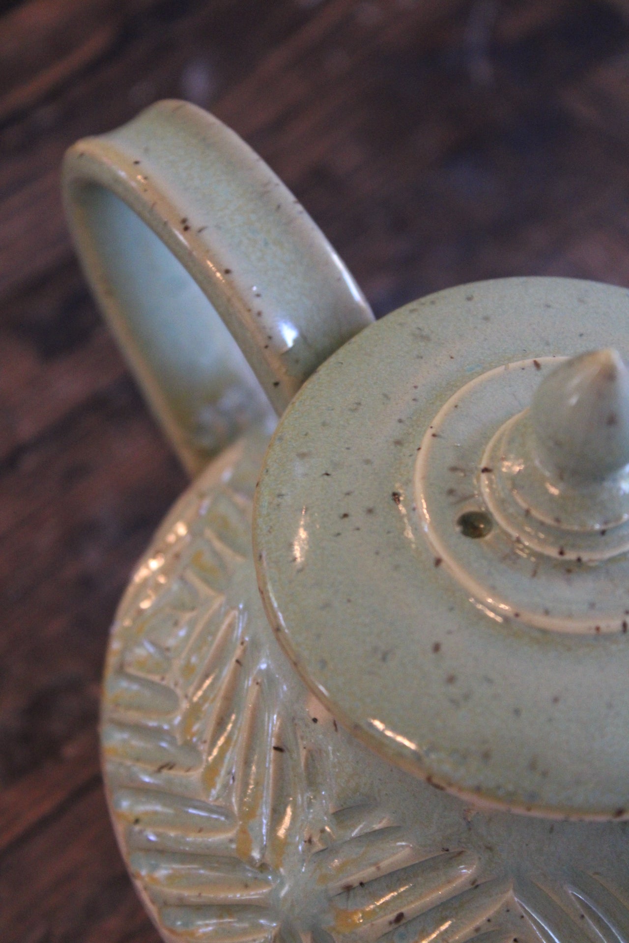 Sea Foam Criss Cross Tea Pot