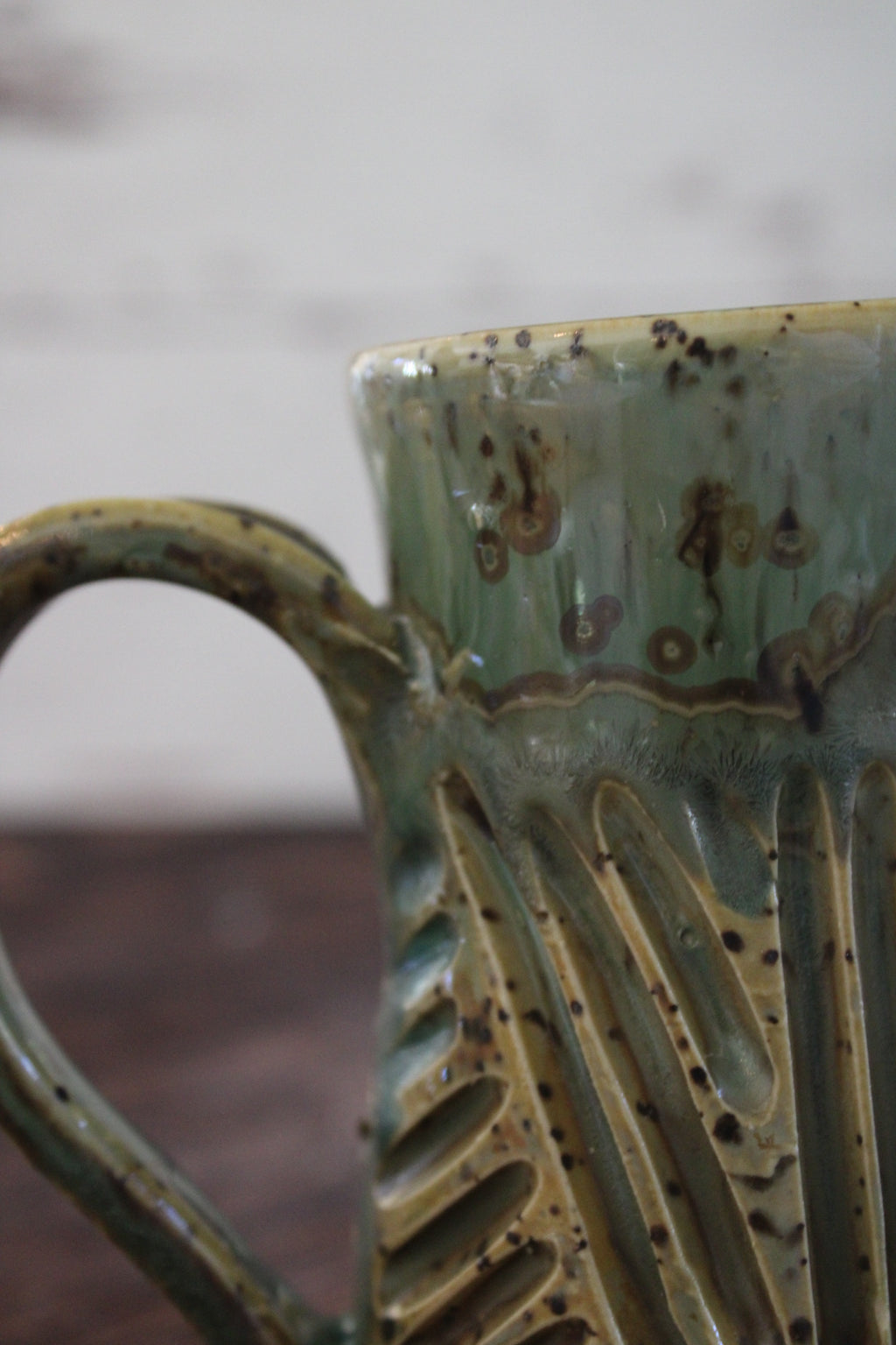 Forest CrIss Cross Carved Mug