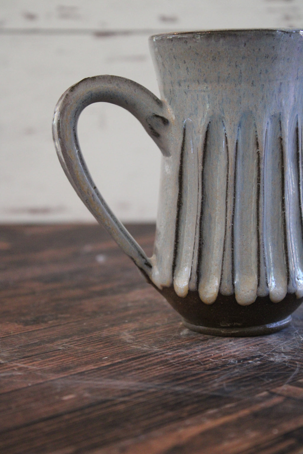 Snowy Thick Lines Carved Mug