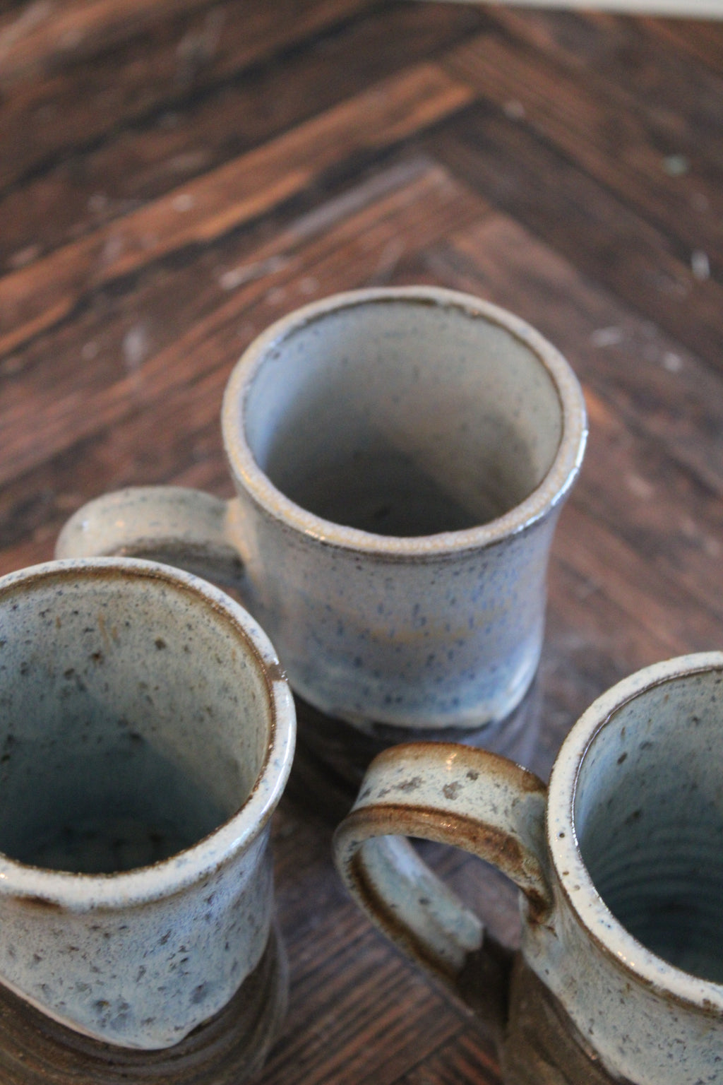 Snowy Wave Carved Mugs