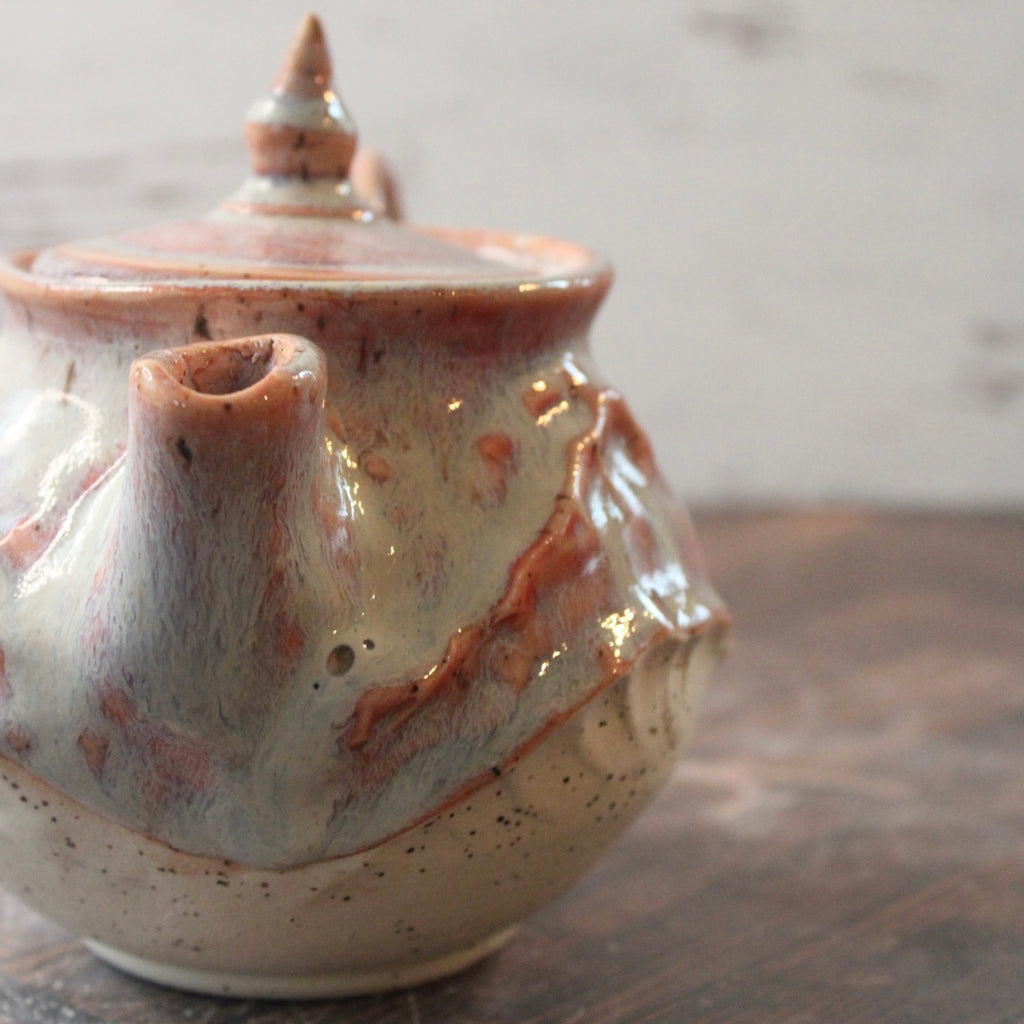 Personal Kimchi Wave Tea Pot