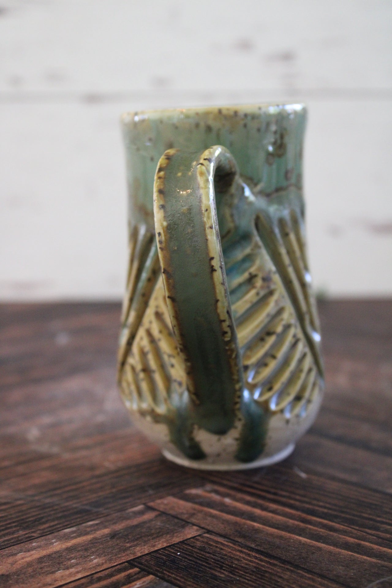 Forest CrIss Cross Carved Mug