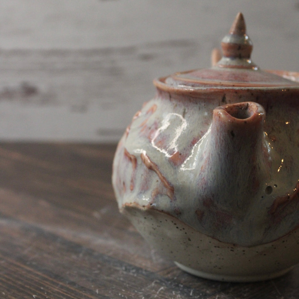 Personal Kimchi Wave Tea Pot