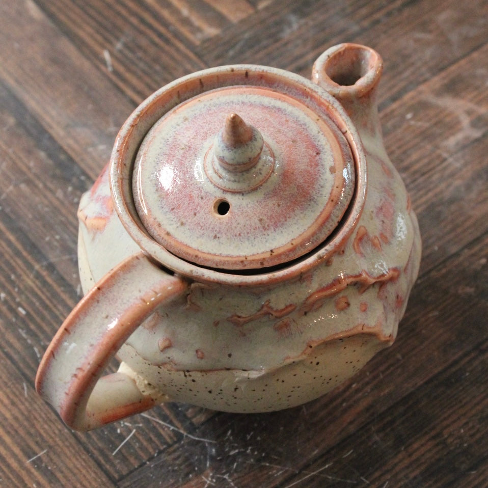 Personal Kimchi Wave Tea Pot