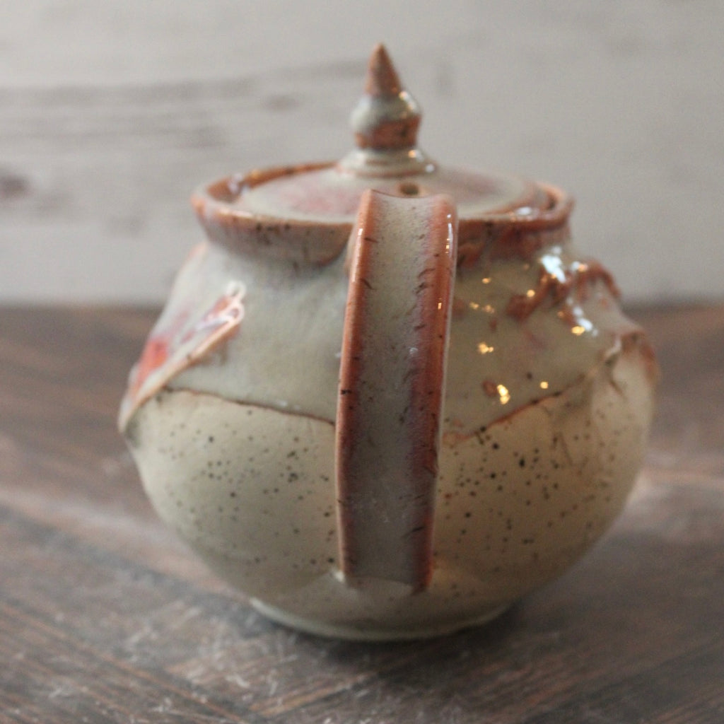 Personal Kimchi Wave Tea Pot