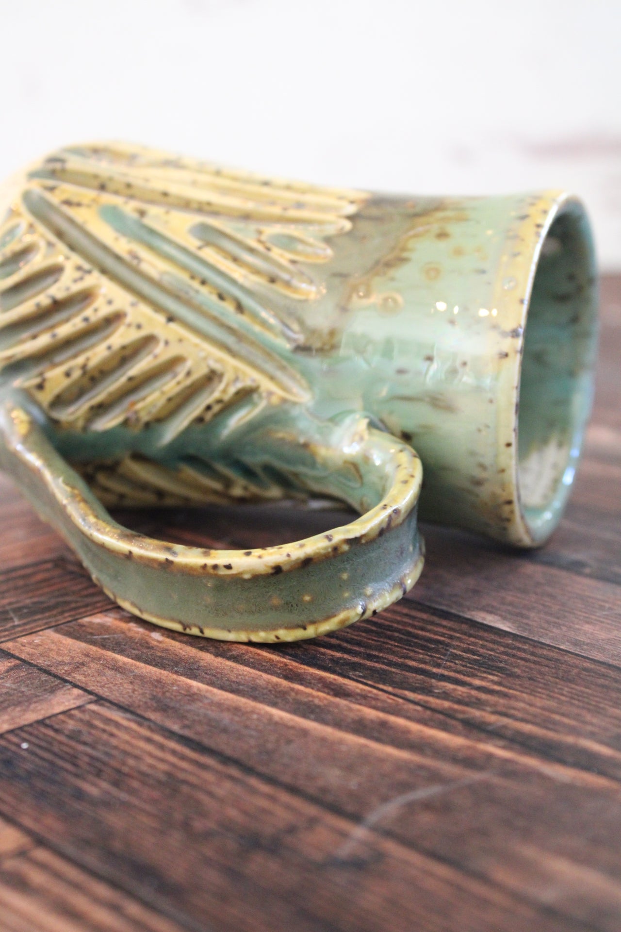 Forest CrIss Cross Carved Mug