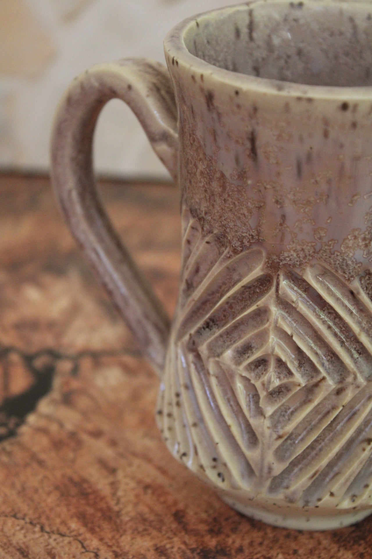 Mother of Pearl Criss Cross Mug