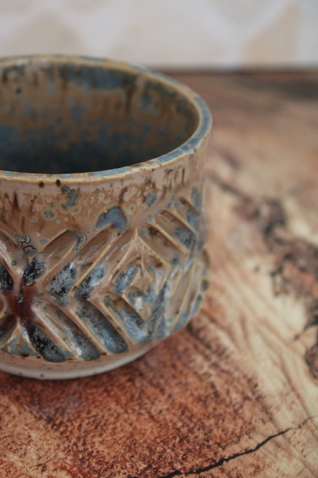 Rover Criss Cross Wide Mouth Mug