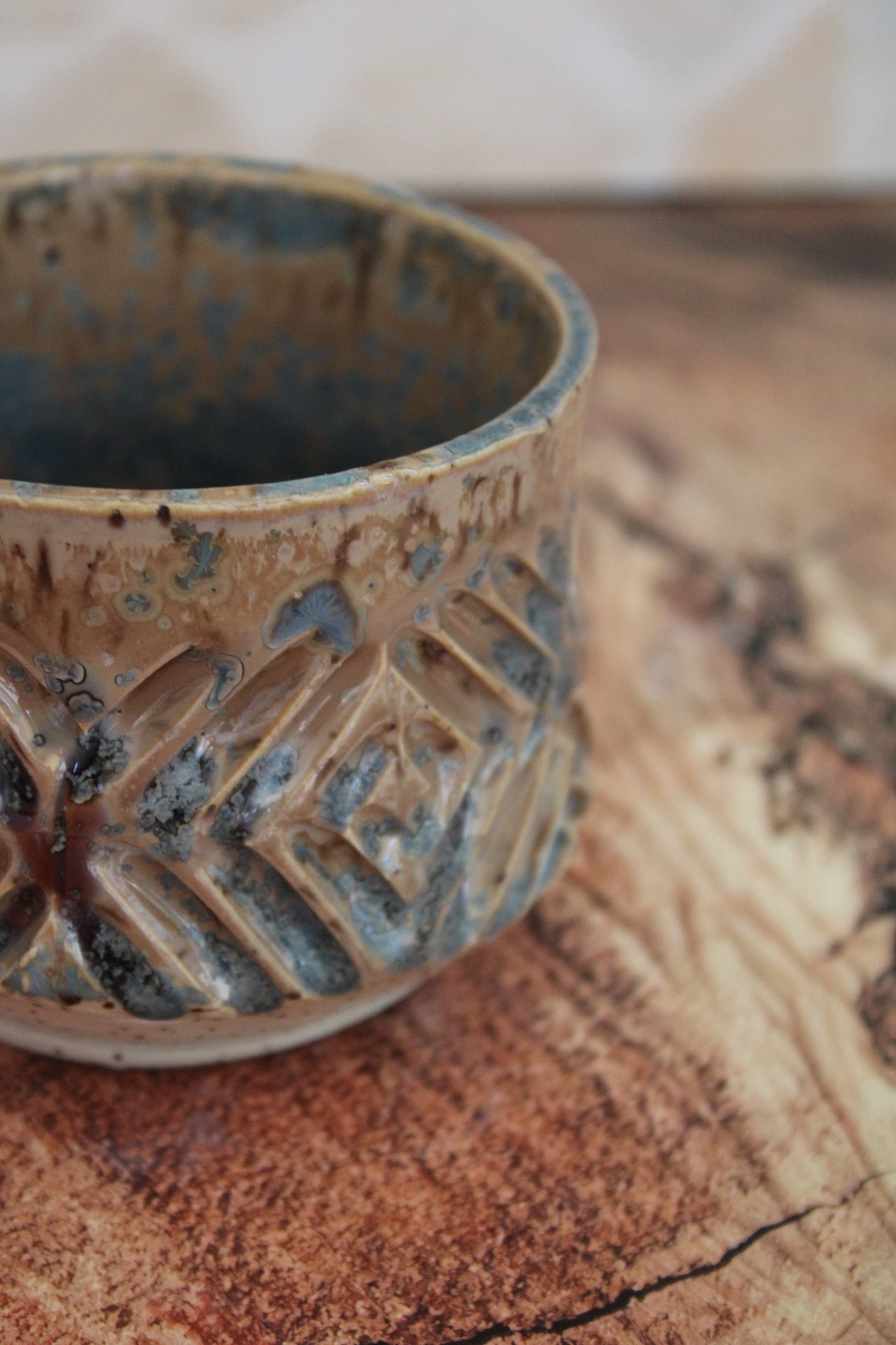 Rover Criss Cross Wide Mouth Mug