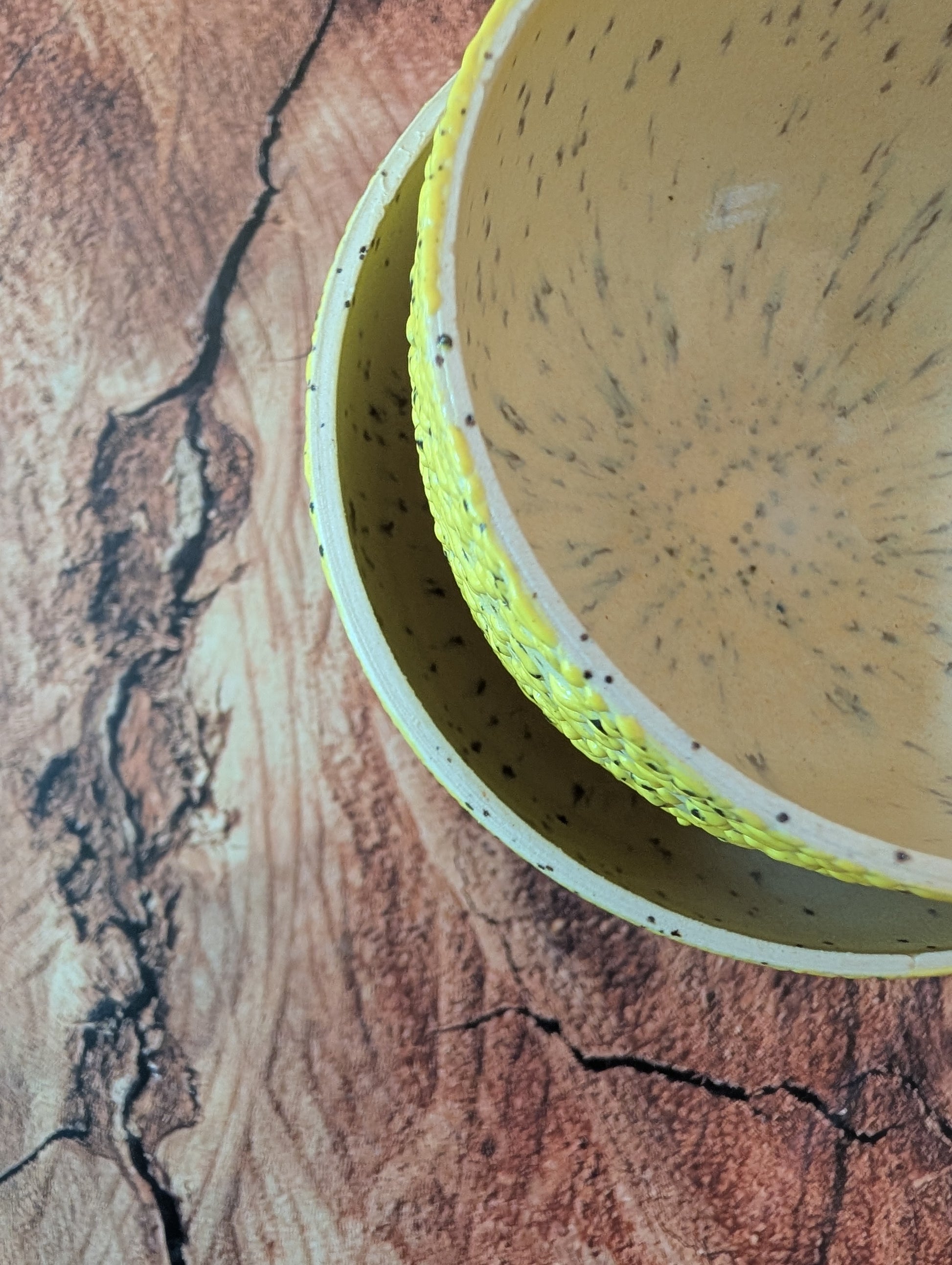 Trypophobia Canary Pedestal Matcha Set
