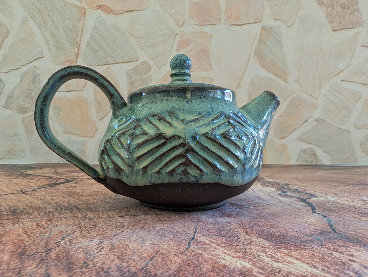 Small Sea Foam Criss Cross Tea Pot
