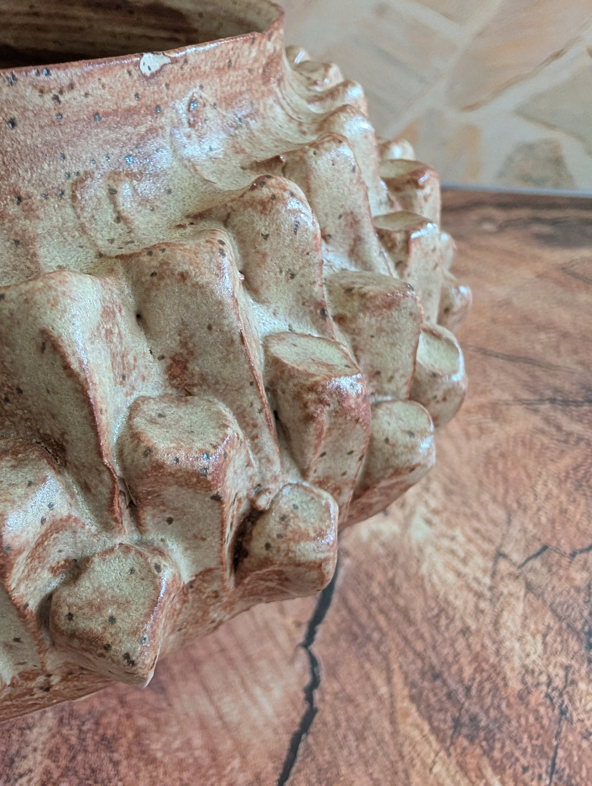 Chai Crown Vessel