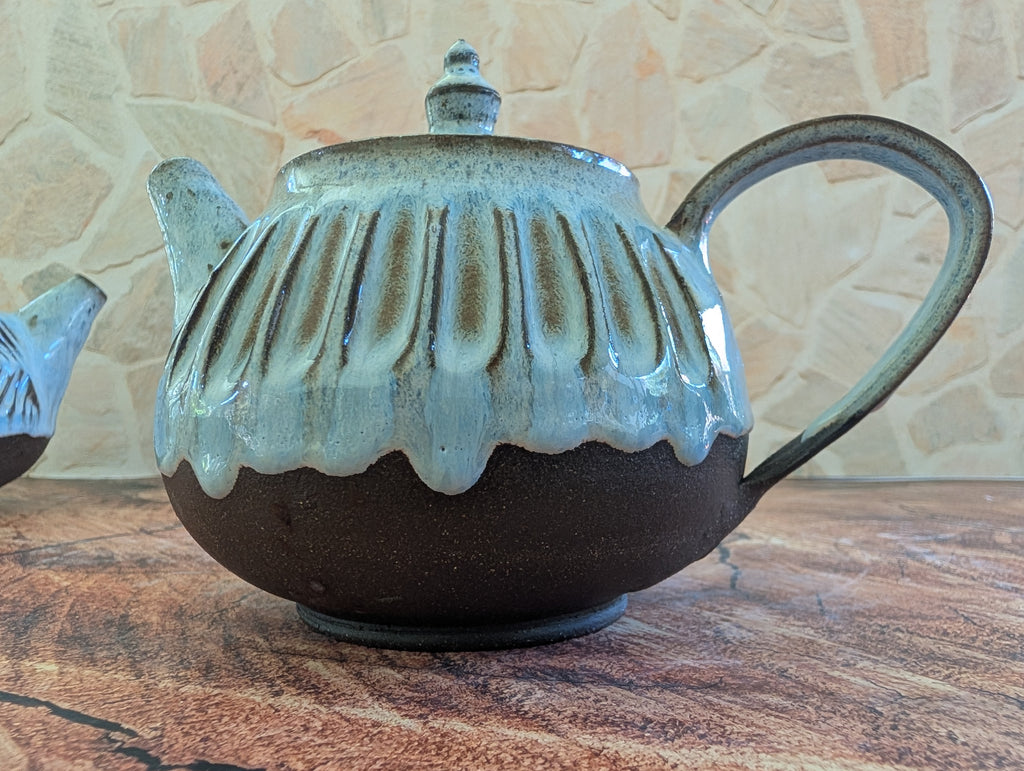 Large Earl Grey Thick Lines Tea Pot