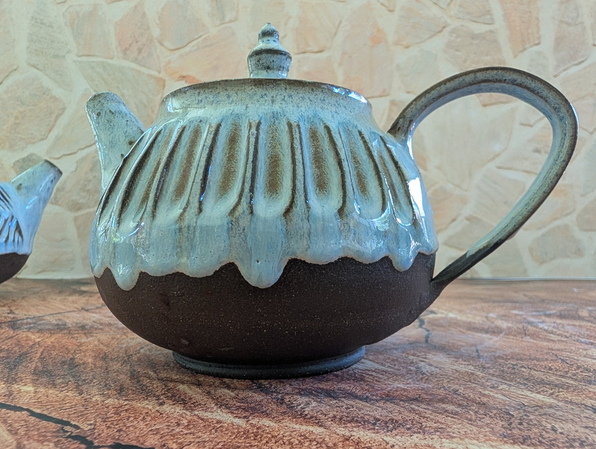 Large Earl Grey Thick Lines Tea Pot