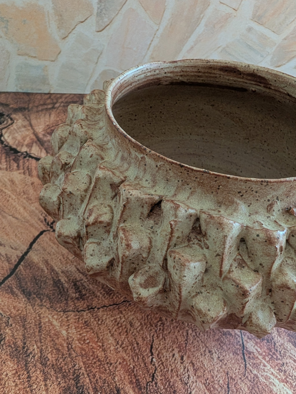 Chai Crown Vessel