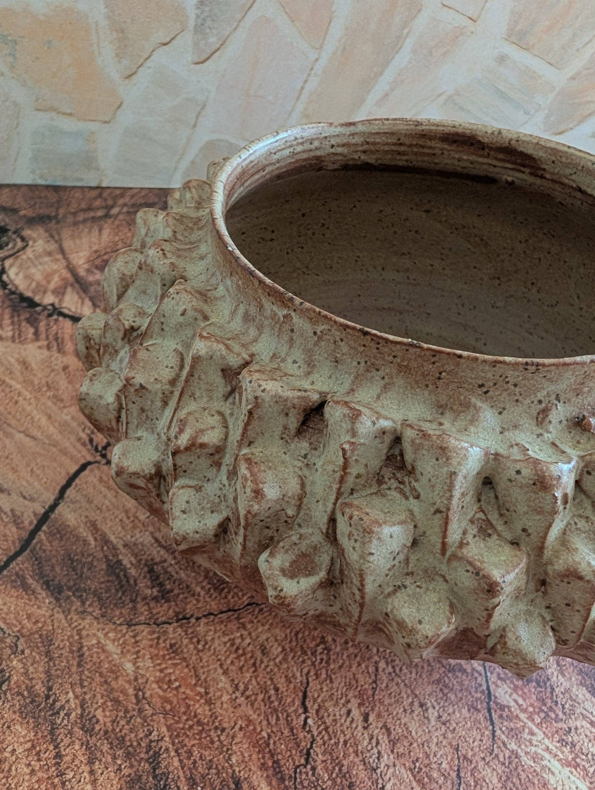Chai Crown Vessel