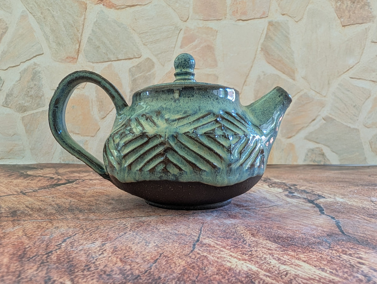 Small Sea Foam Criss Cross Tea Pot