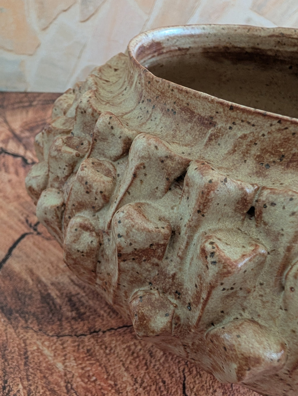Chai Crown Vessel