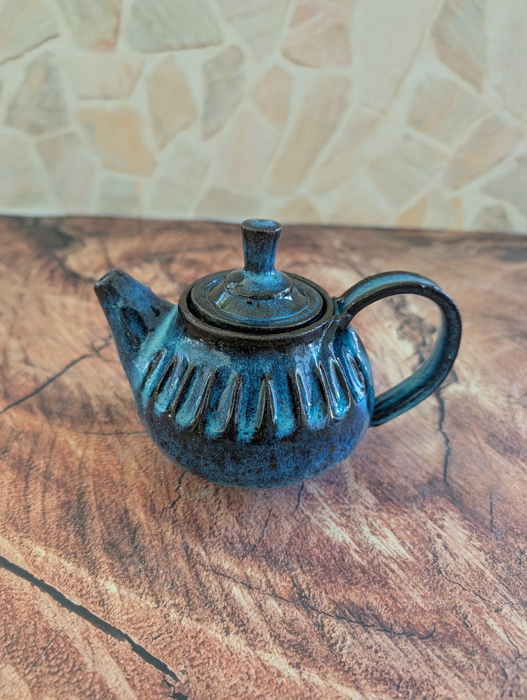 Bio Lum Thick Lines Tea Pot