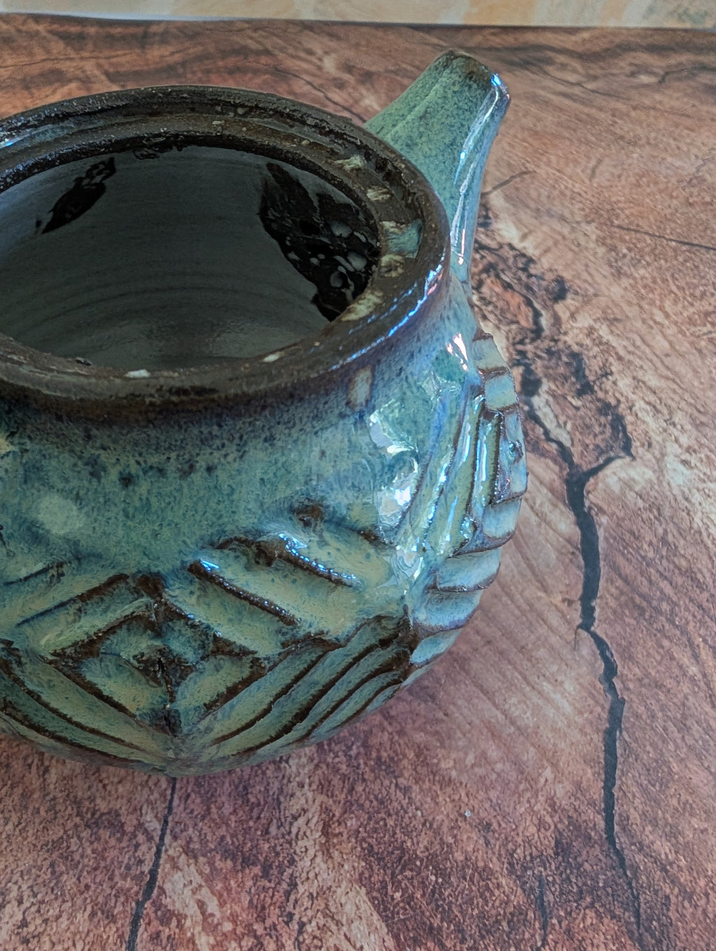 Small Sea Foam Criss Cross Tea Pot